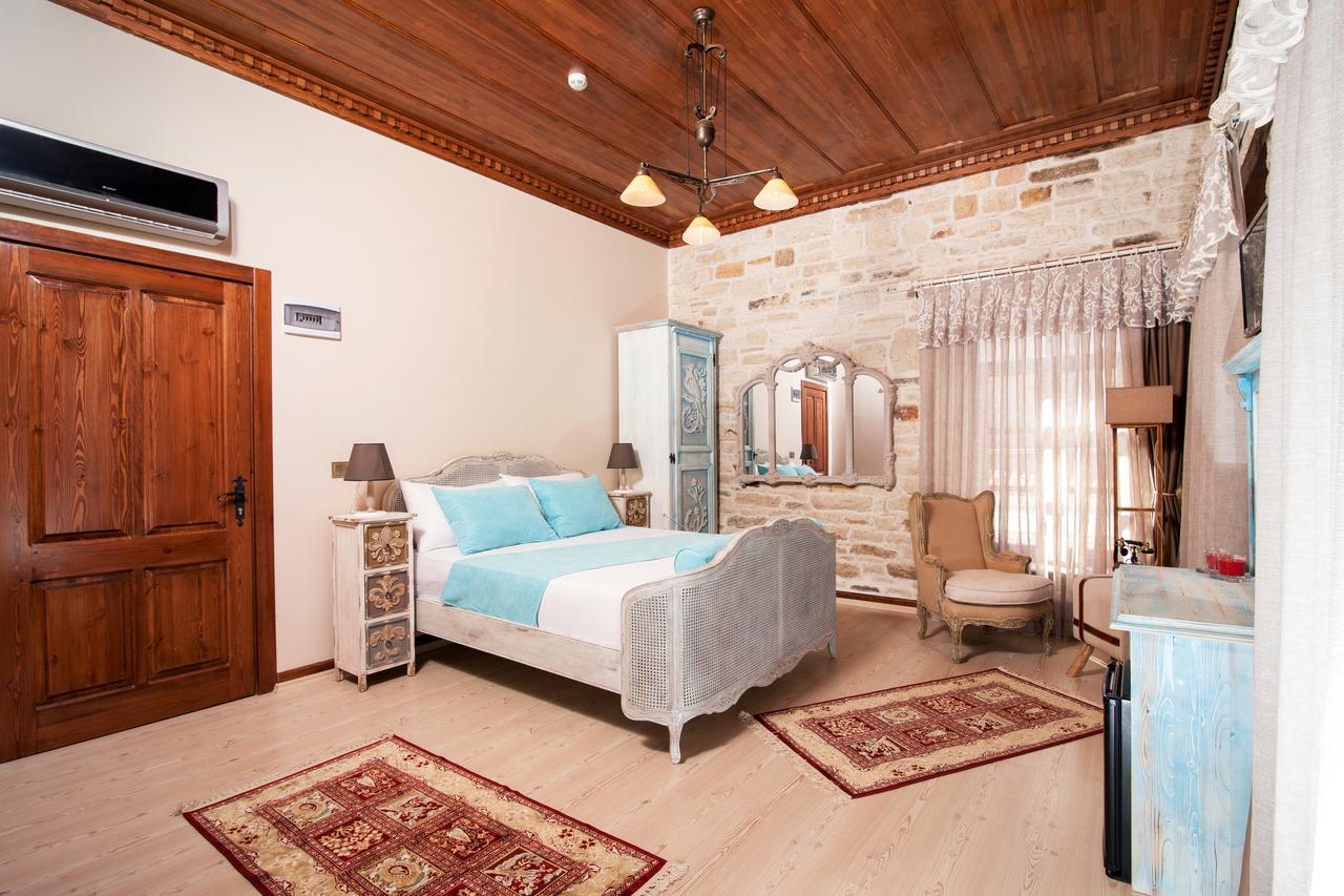 1922 Hotel Yenifoca Buitenkant foto