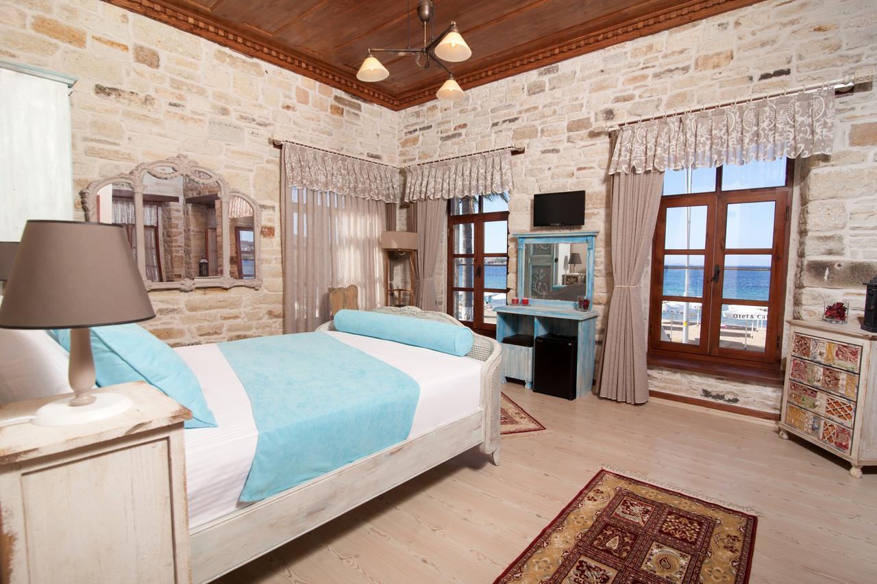 1922 Hotel Yenifoca Buitenkant foto